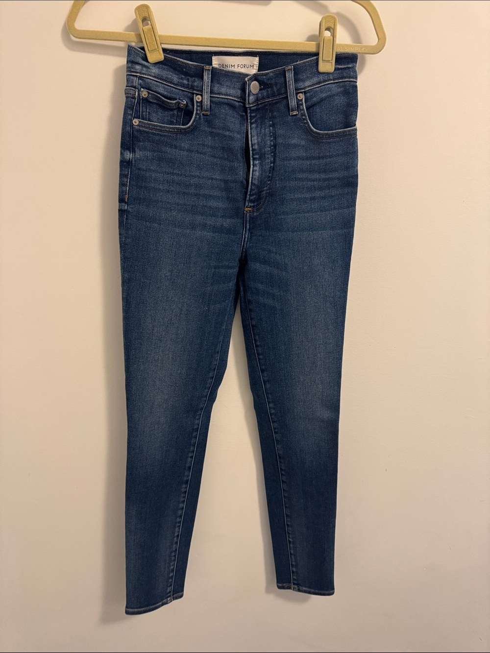 Denim Forum Skinny Jeans in Dark Blue Wash